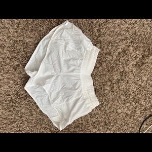 Lululemon Hotty Hot Shorts 4 inch
